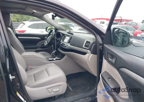 2018 Toyota Highlander Xle from USA, damaged, VIN 5TDJZRFH2JS529573